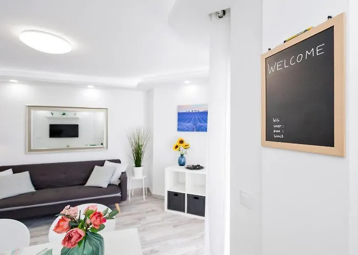 Summerland Charming *