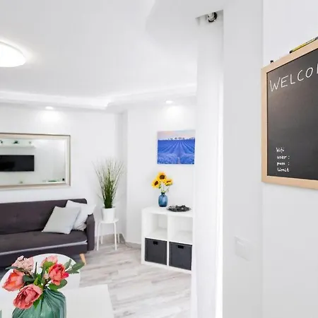 Summerland Charming *